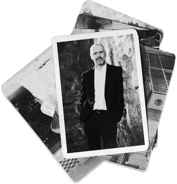 photo of simon beckett